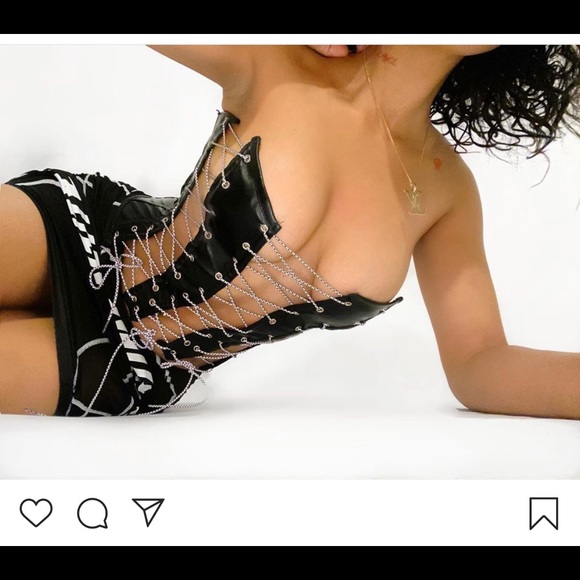 Corset with reflective strings - Picture 2 of 2